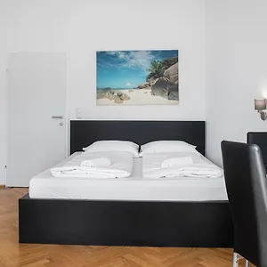 Superb 7br Shared Apartment- Near Hauptbahnhof Viena