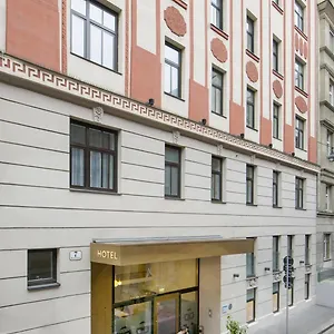 4* מלון Alma Boutique-hotel