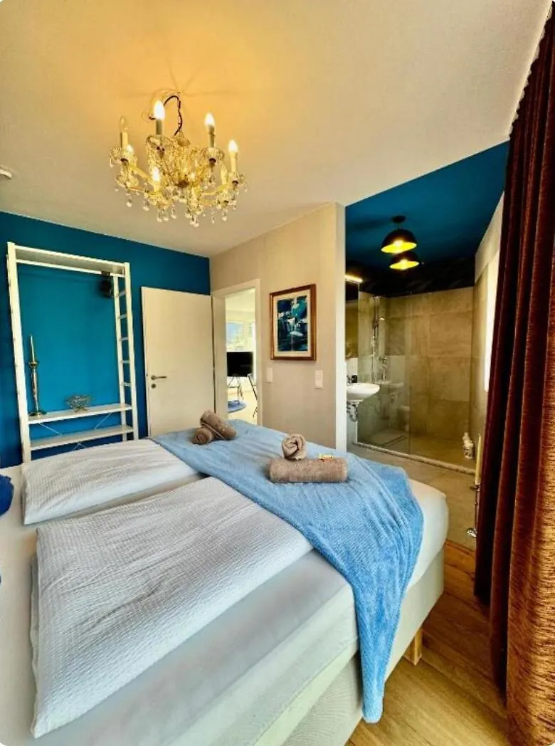 Luxury Rooftop Long-Term Apartment Wien